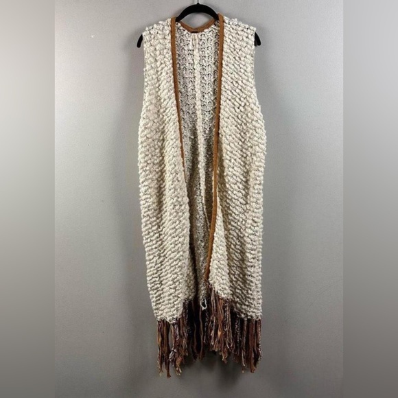 SAVED TRADE 4 AERIN Free People Madeline Long Fringe Knit Boho Vest MSRP $248 - Picture 4 of 5
